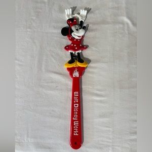 Vintage Walt Disney Minnie Mouse Backscratch